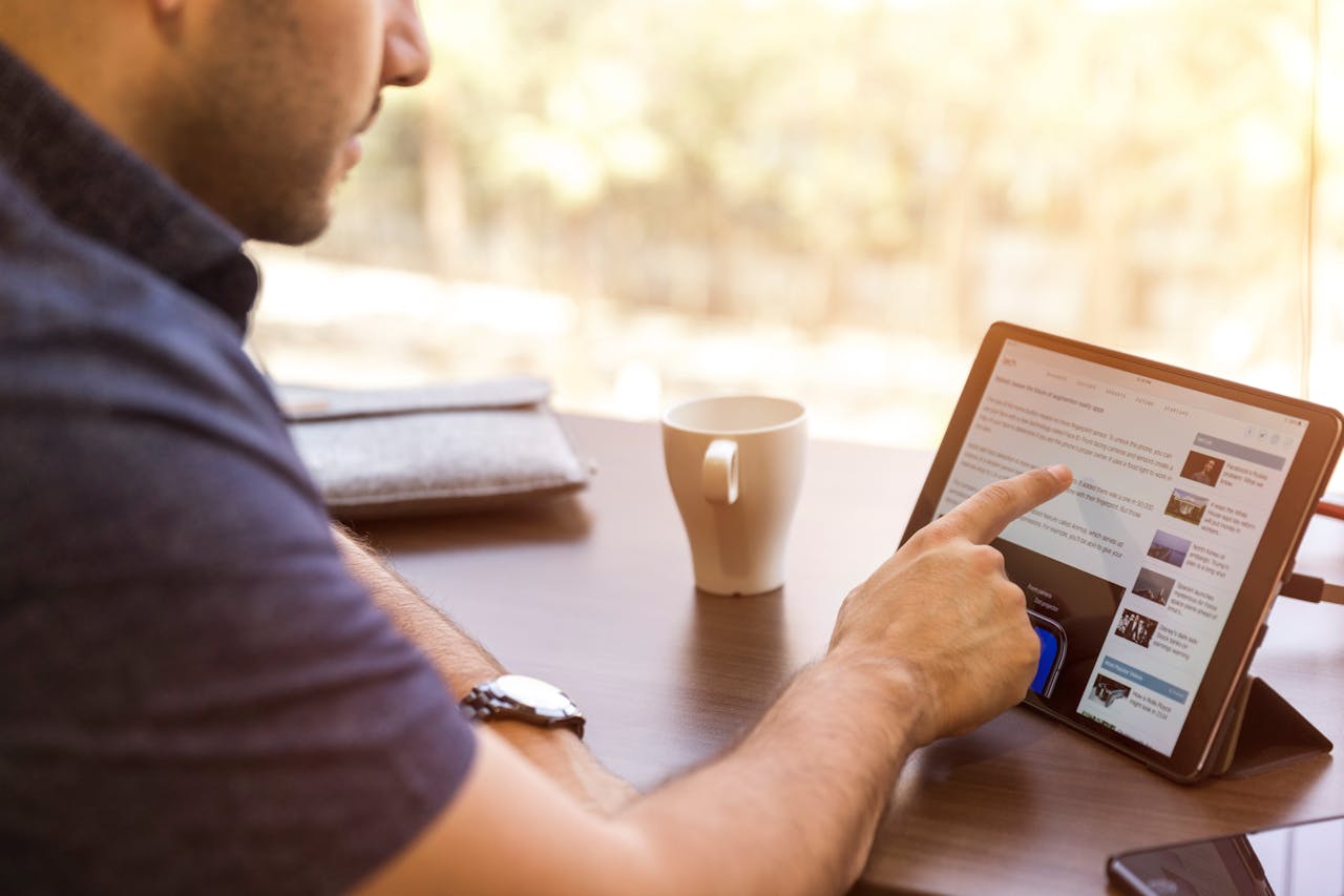 8 Rekomendasi Tablet Pengganti Laptop yang Paling Worth It